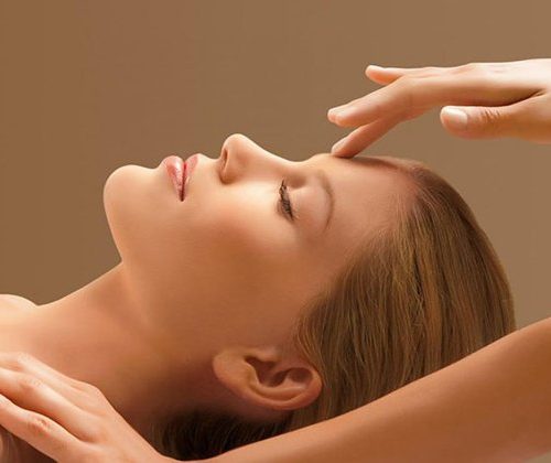 Làm sạch da kết hợp massage