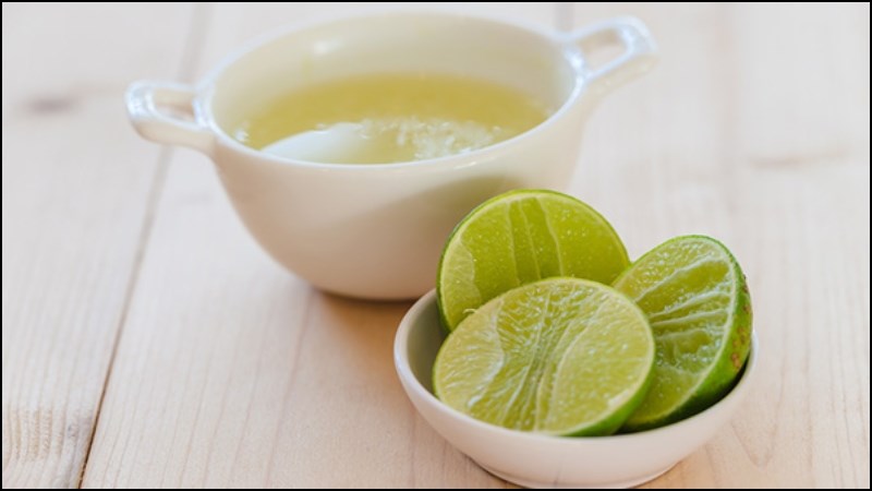 Sử dụng nước cốt chanh

