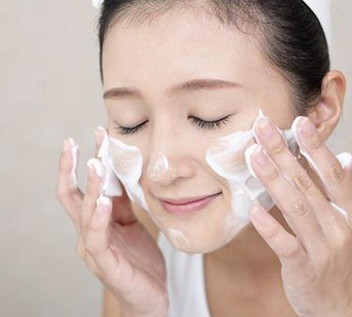 Bật mí: 4 bước sử dụng sữa rửa mặt đúng cách và hiệu quả