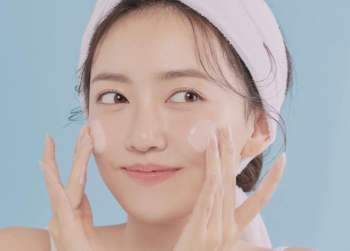 Dùng sữa rửa mặt dịu nhẹ
