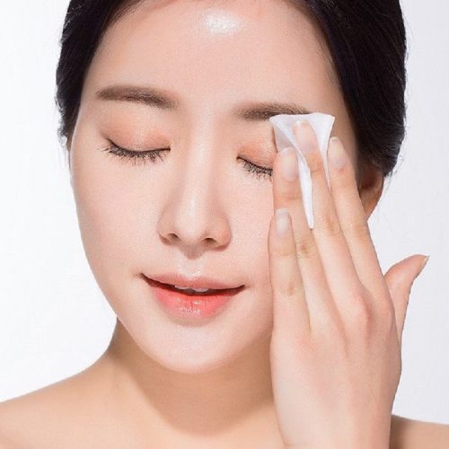 tẩy trang trước hay rửa mặt trước là hợp lý